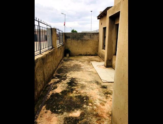 2 BEDROOM PROPERTY TO RENT IN NALEDI